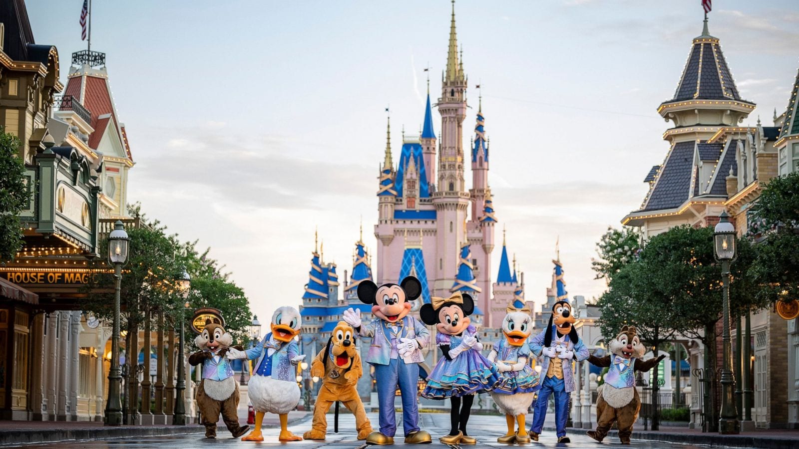 Disney World Announces 50th Anniversary Nighttime Spectaculars